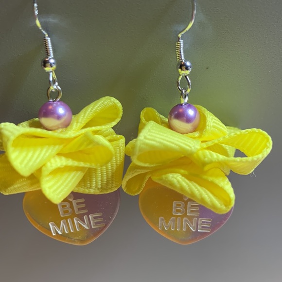 Hand Crafted Valentines 💝 Dangling Sterling Silver Fishhook with Yellow Bow - Picture 7 of 12